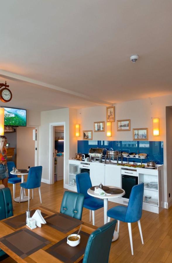 Elegance Sea View Aparthotel In Orbi City Batumi Bagian luar foto