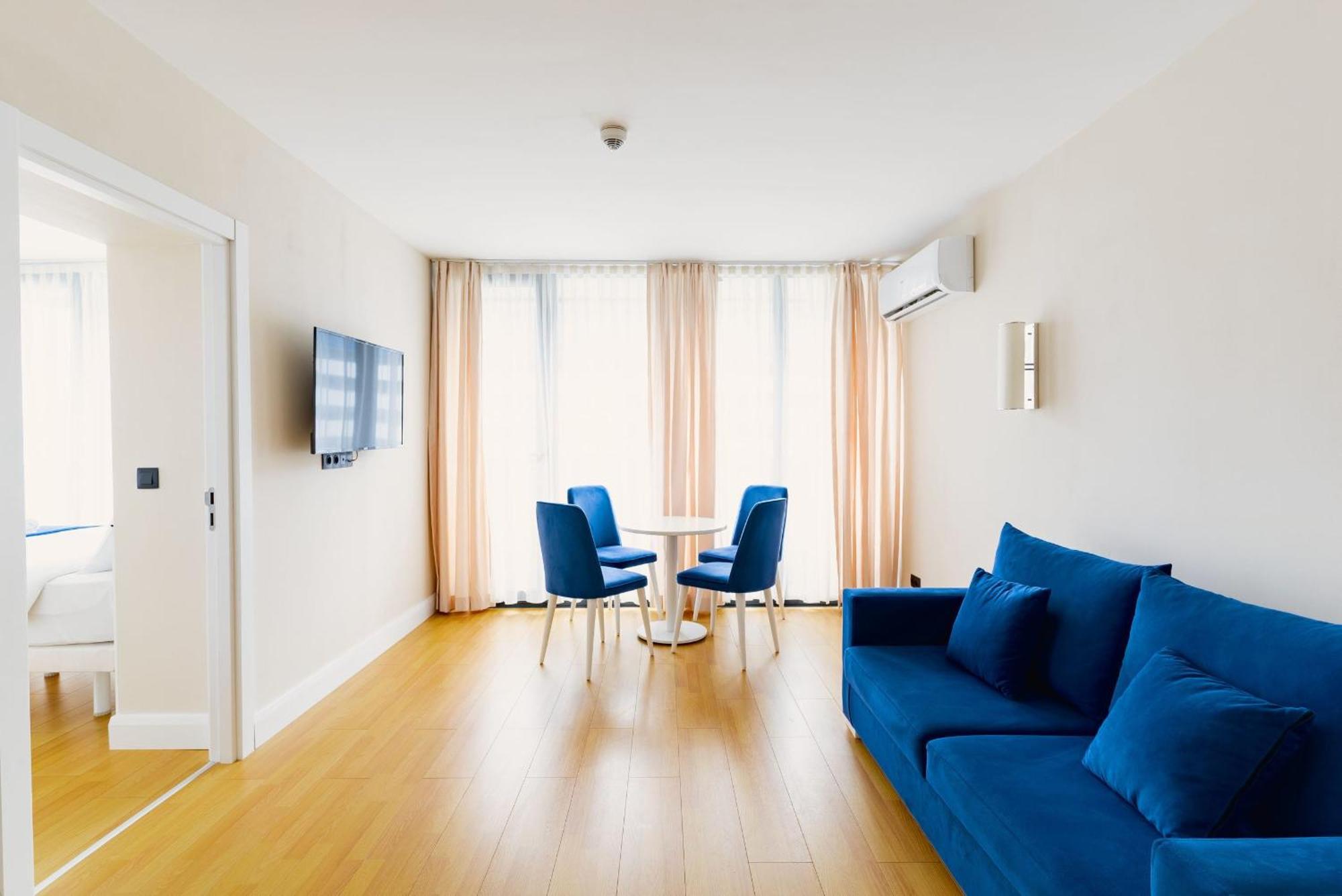 Elegance Sea View Aparthotel In Orbi City Batumi Bagian luar foto