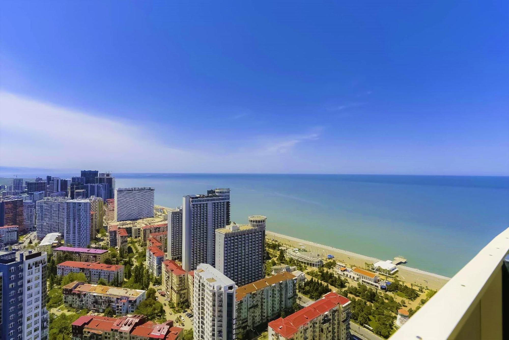Elegance Sea View Aparthotel In Orbi City Batumi Bagian luar foto